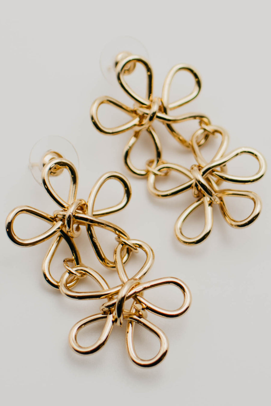 The Veronica Wire Flower Earring