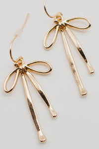 The Dreema Bow Earring