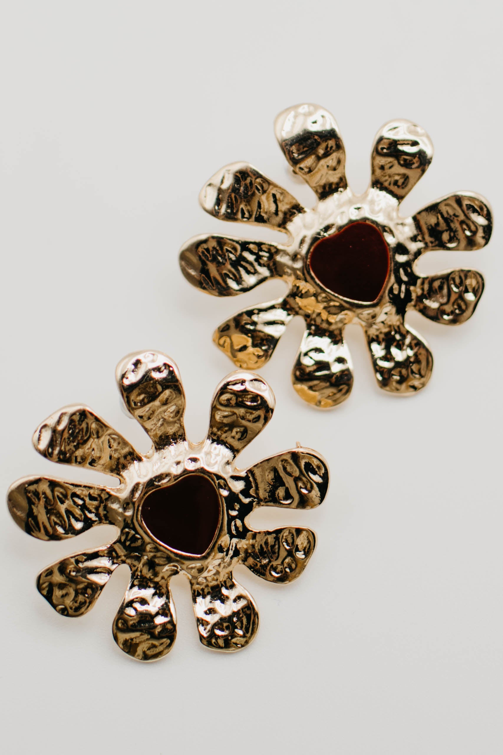 The Jaida Hammered Flower Heart Earring