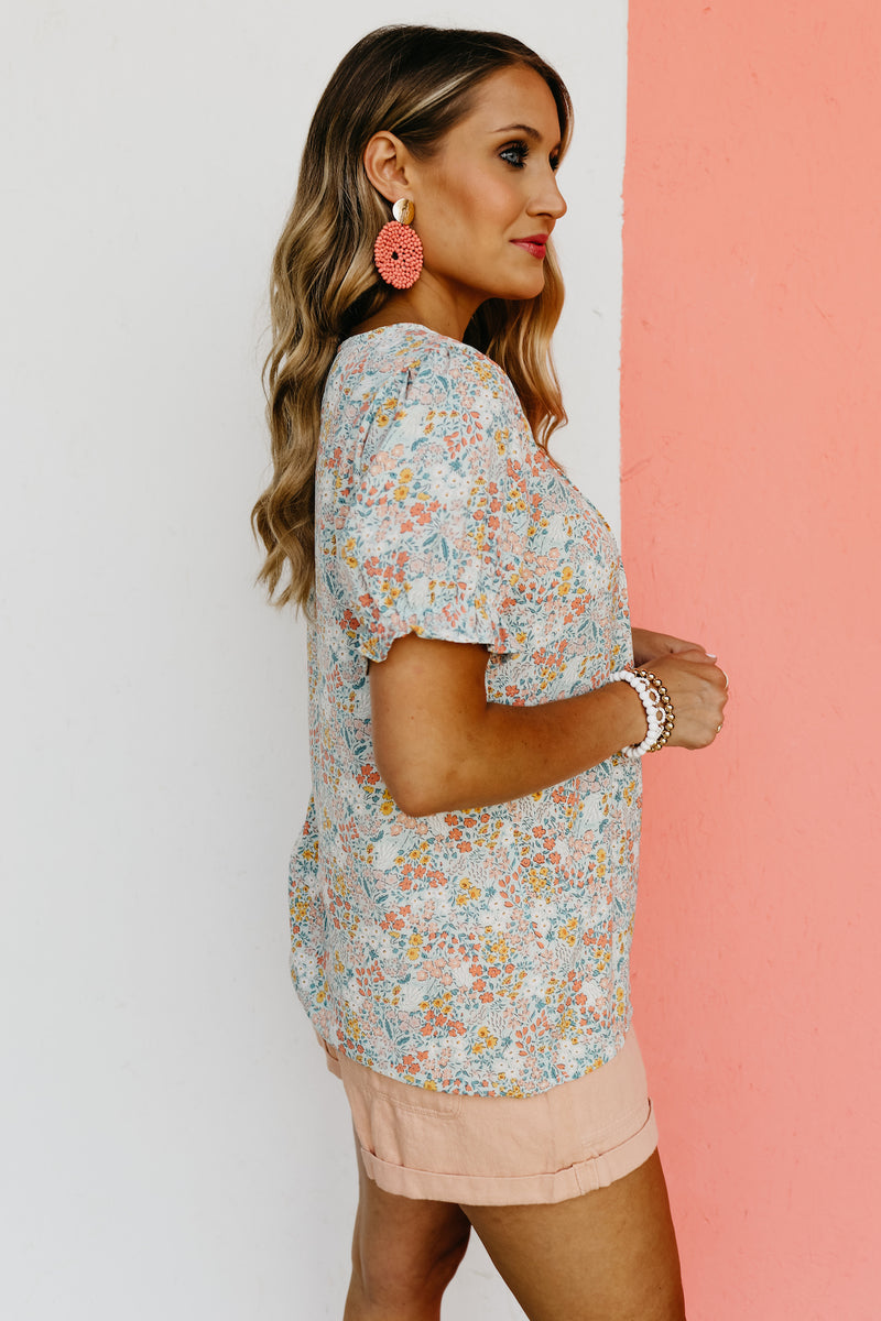 The Catelaya Pleated Ditsy Floral Blouse – MOD Boutique