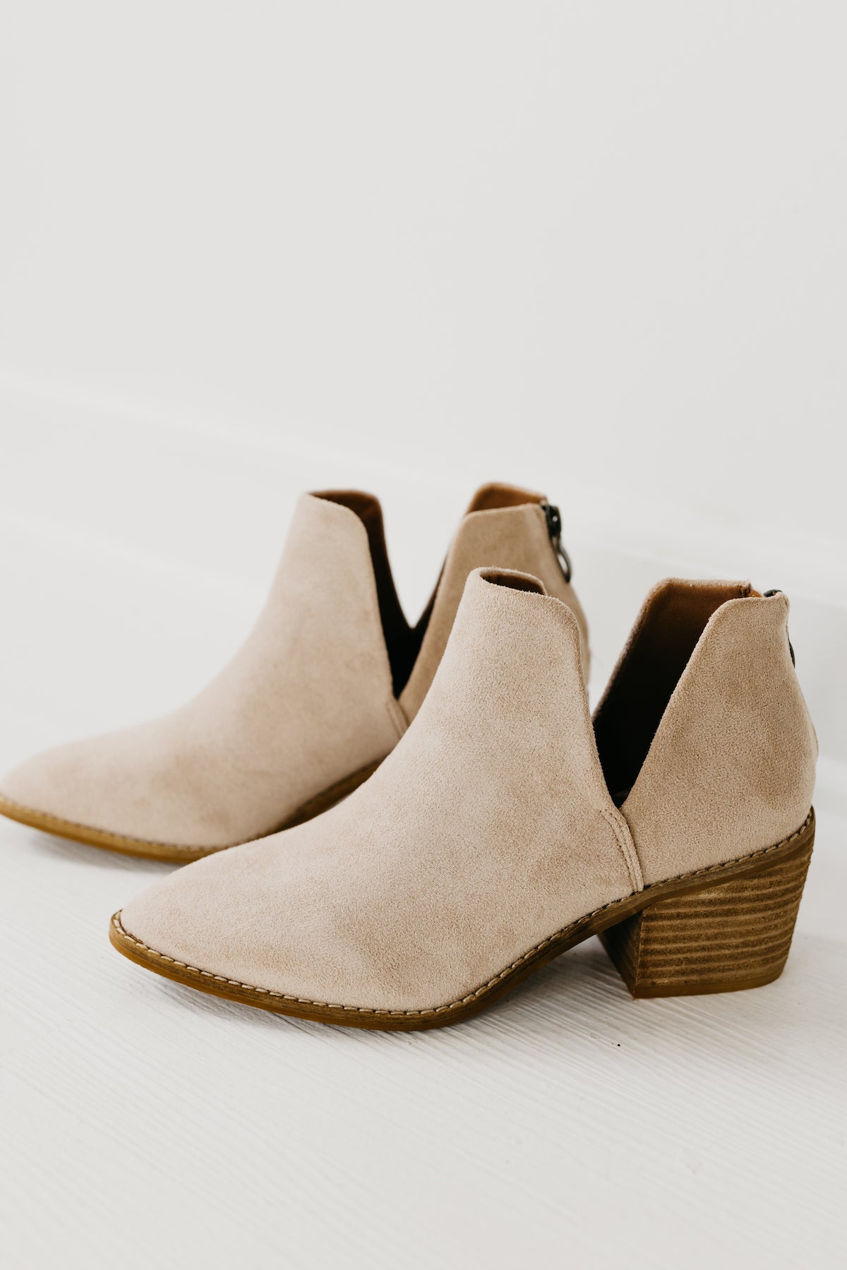 Outlet Boutique 9 Taupe Shana Suede Cut Out Booties